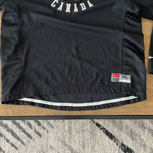 Team Canada Jersey - Youth XL - Picture 6 of 11
